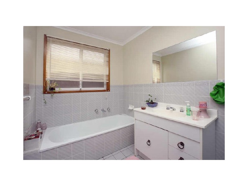 30 Benson Crescent, Calwell ACT 2905