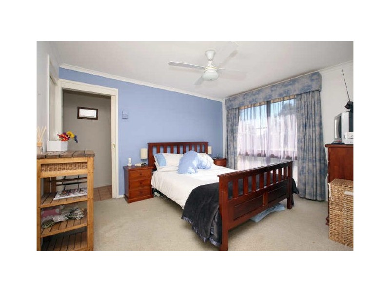 2 Gibb Place, Wanniassa ACT 2903