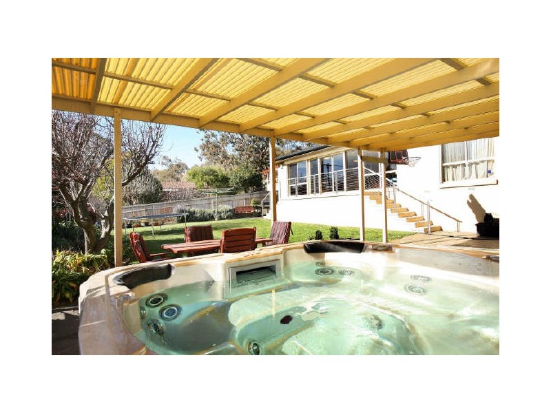 4 Rudder Place, Kambah ACT 2902