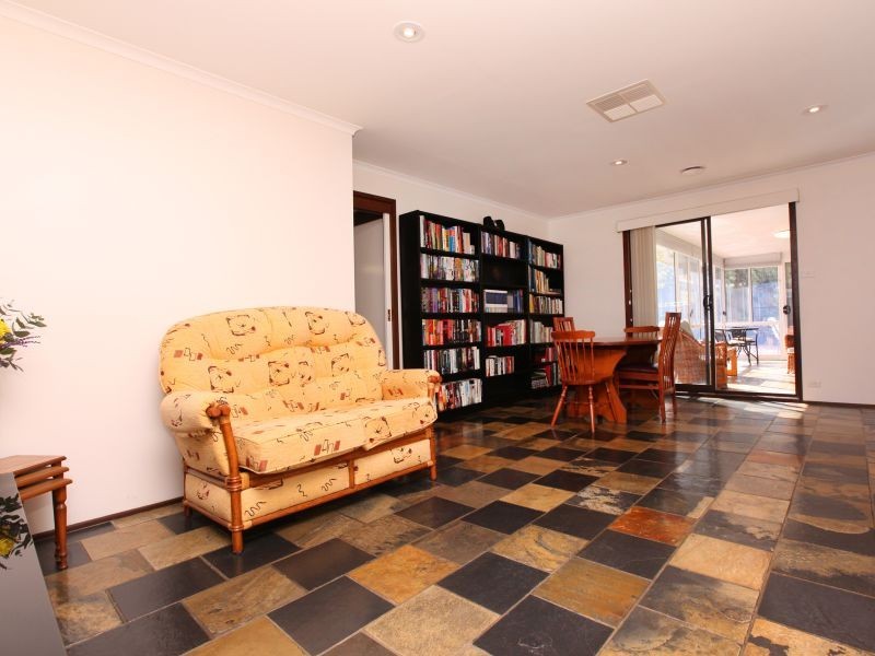 20 Ogden Close, Fadden ACT 2904