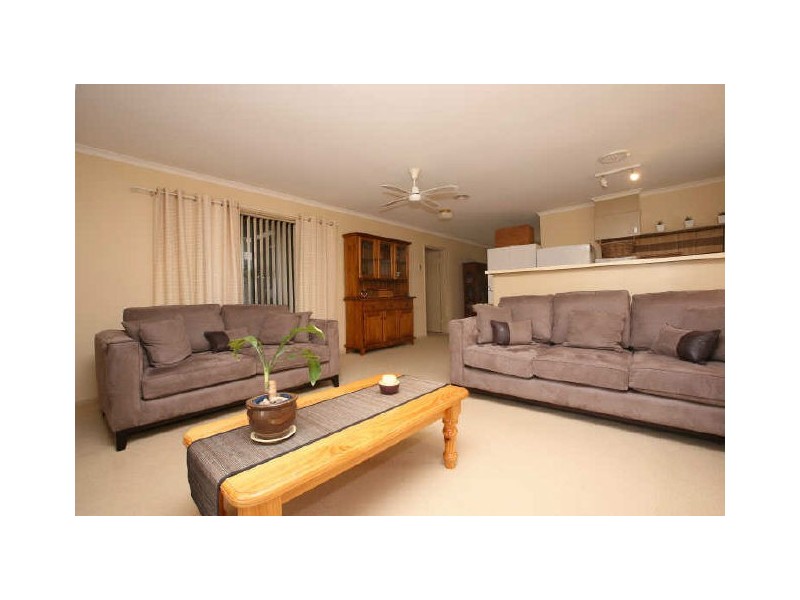 10 Demaine Crescent, Fadden ACT 2904