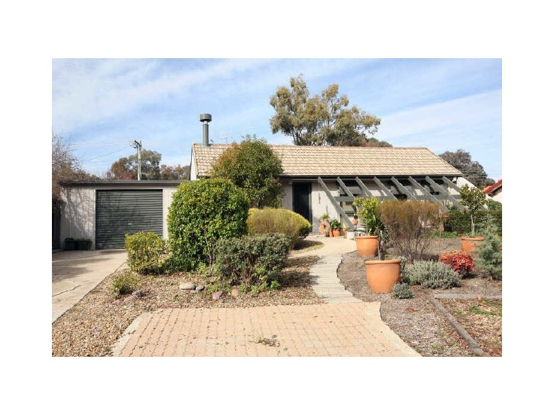 10 Demaine Crescent, Fadden ACT 2904
