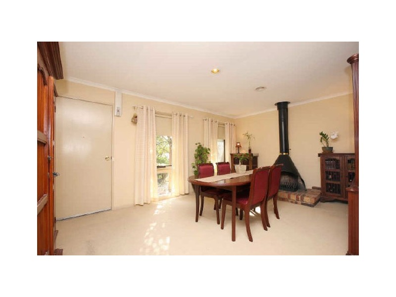 10 Demaine Crescent, Fadden ACT 2904