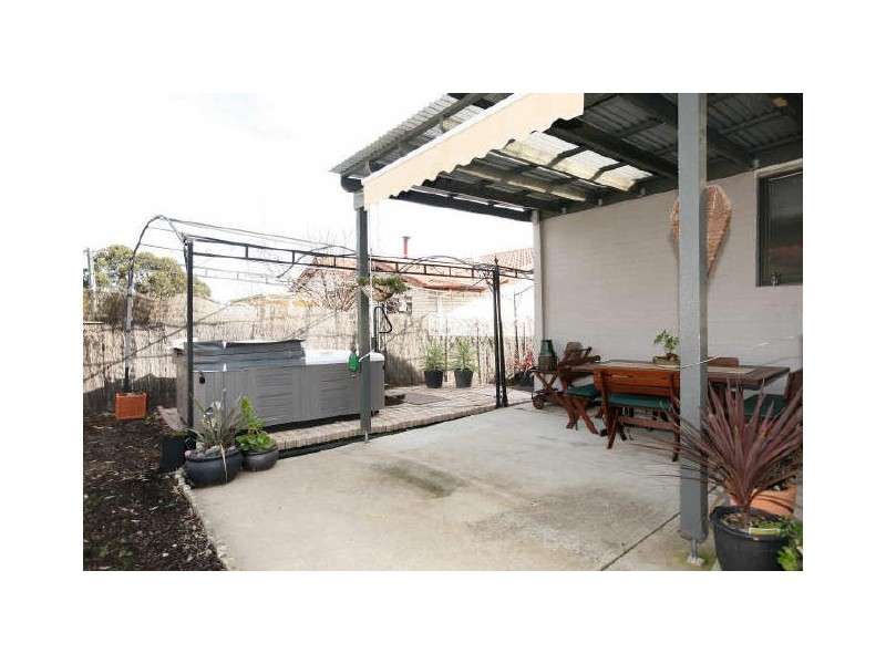 10 Demaine Crescent, Fadden ACT 2904
