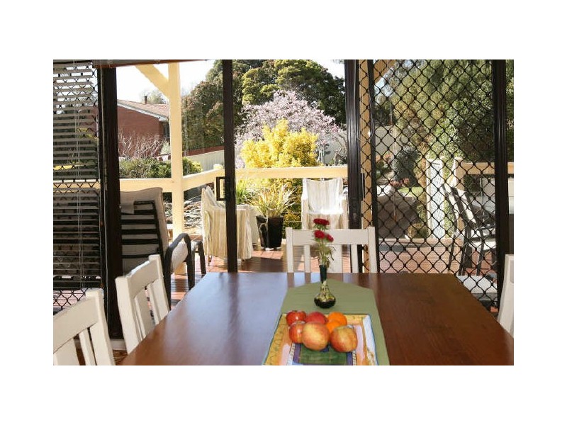 18 Nimmitabel Street, Queanbeyan NSW 2620