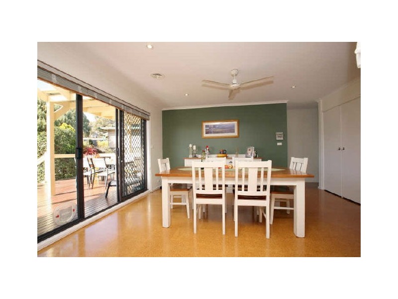 18 Nimmitabel Street, Queanbeyan NSW 2620