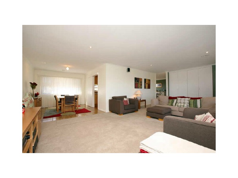 18 Nimmitabel Street, Queanbeyan NSW 2620