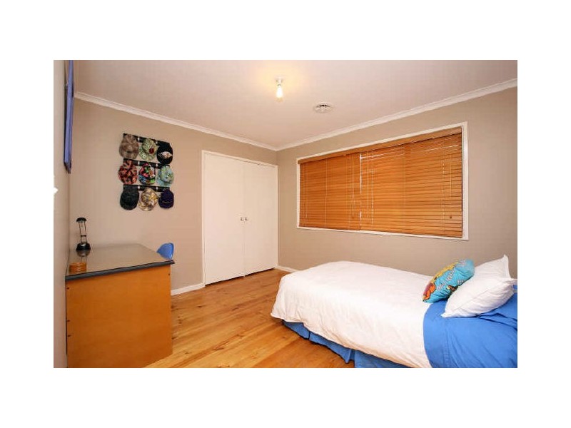 18 Nimmitabel Street, Queanbeyan NSW 2620