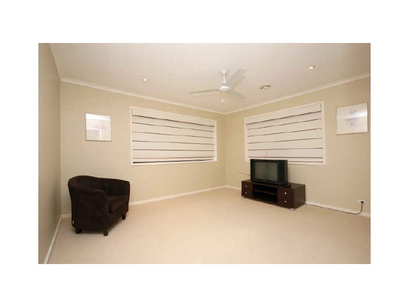 18 Nimmitabel Street, Queanbeyan NSW 2620