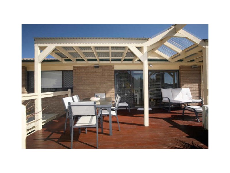 18 Nimmitabel Street, Queanbeyan NSW 2620