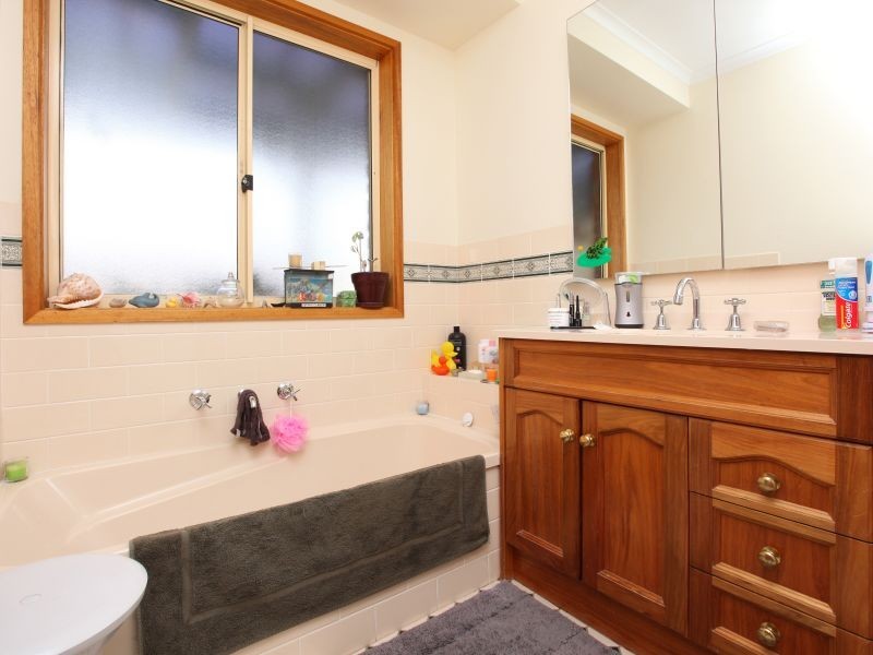 1 Joel Place, Conder ACT 2906