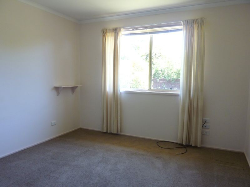 10 White Place, Banks ACT 2906