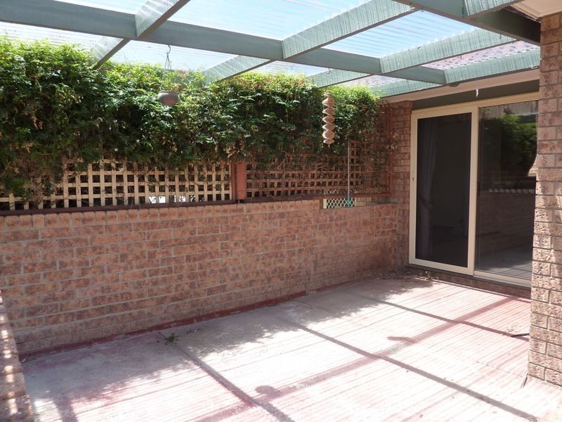 10 White Place, Banks ACT 2906