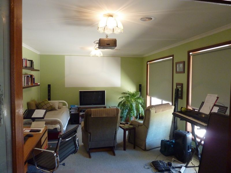 6 Bews Place, Bonython ACT 2905