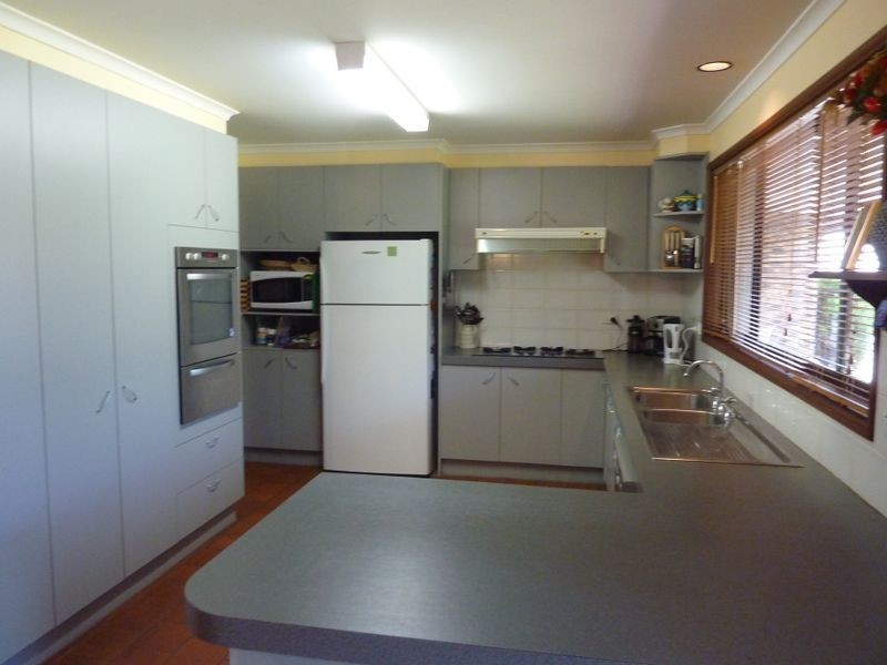 6 Bews Place, Bonython ACT 2905