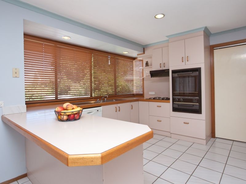 5 Burton Place, Queanbeyan NSW 2620