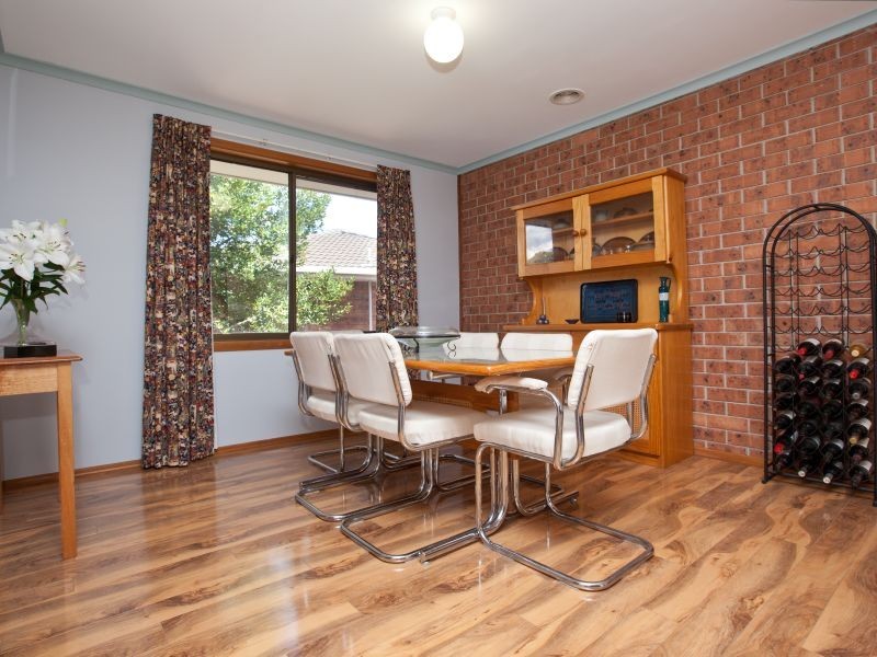 5 Burton Place, Queanbeyan NSW 2620