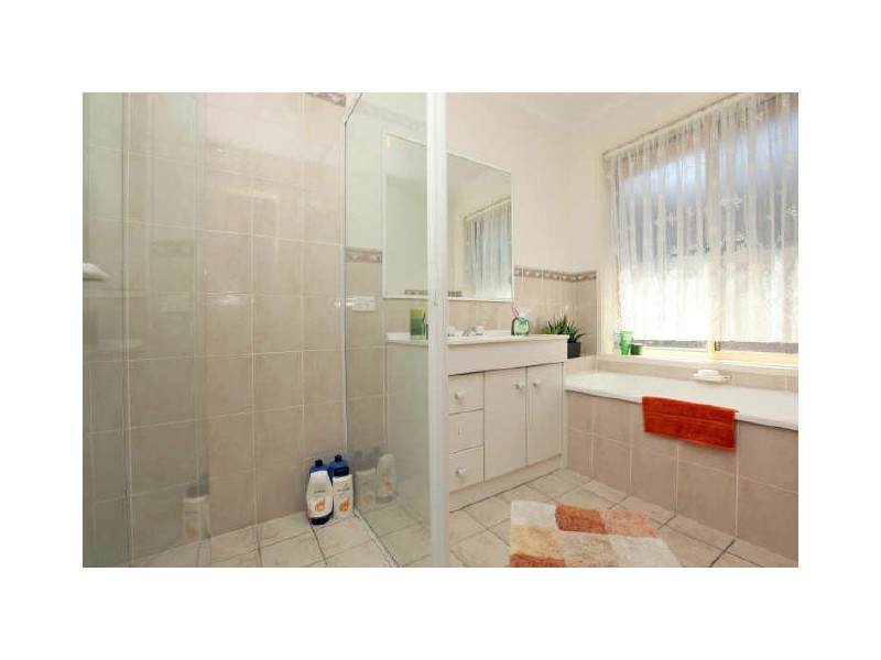 37 Old Sydney Road, Queanbeyan NSW 2620