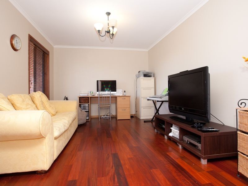 38 Mountain Circuit, Calwell ACT 2905