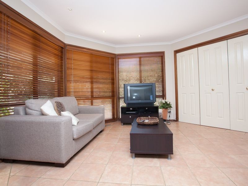 38 Mountain Circuit, Calwell ACT 2905