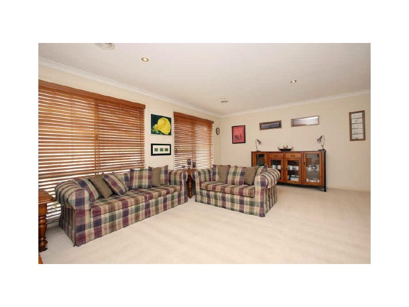 2/23 Chevalier Street, Weston ACT 2611