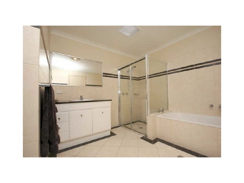 2/23 Chevalier Street, Weston ACT 2611