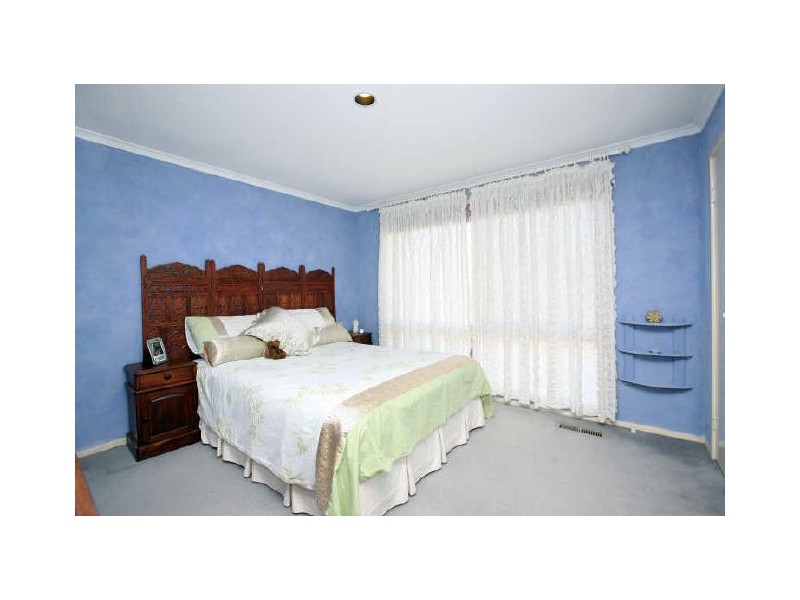 1 McIlveen Place, Oxley ACT 2903