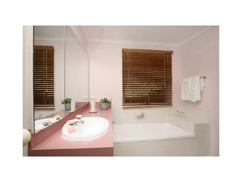 1 McIlveen Place, Oxley ACT 2903