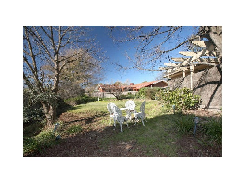 1 McIlveen Place, Oxley ACT 2903