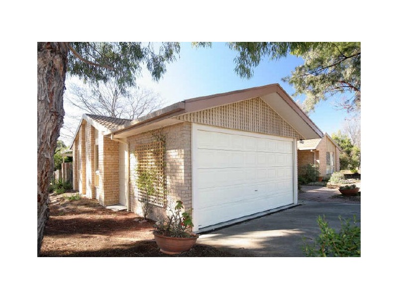 1 McIlveen Place, Oxley ACT 2903