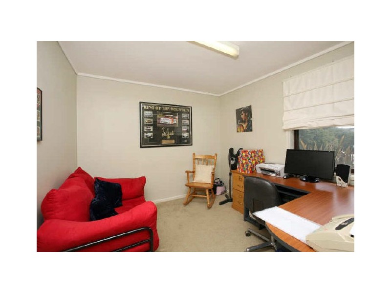 18 McMahon Court, Kambah ACT 2902