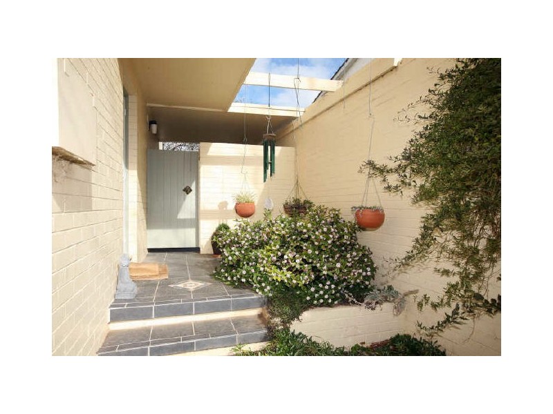 58 Carroll Street, Hughes ACT 2605