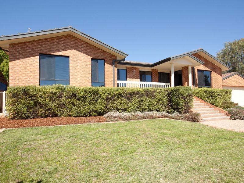 38 Mountain Circuit, Calwell ACT 2905