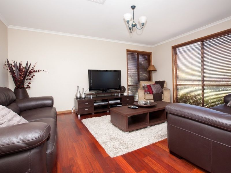 38 Mountain Circuit, Calwell ACT 2905