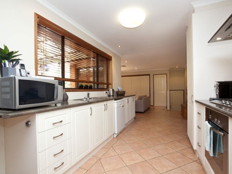 38 Mountain Circuit, Calwell ACT 2905