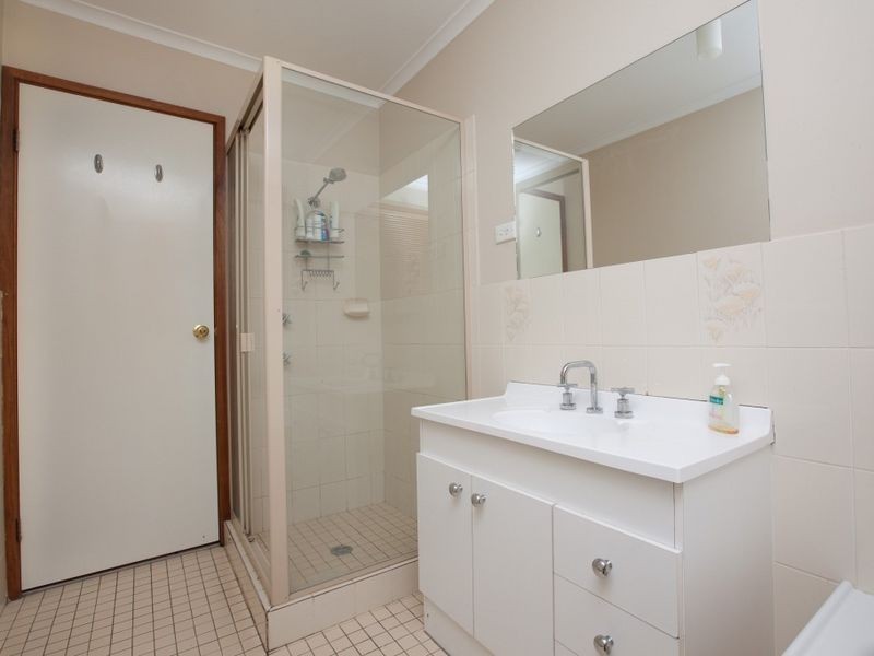 38 Mountain Circuit, Calwell ACT 2905