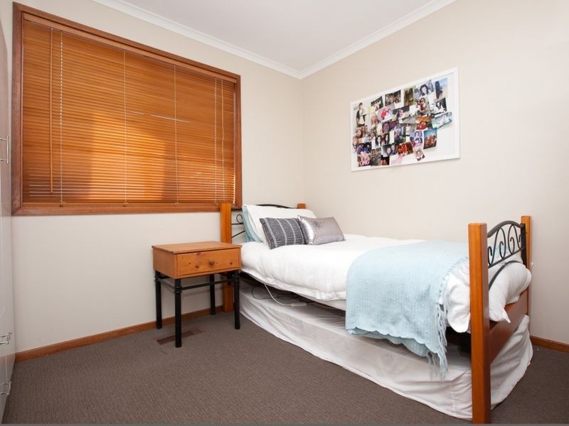38 Mountain Circuit, Calwell ACT 2905