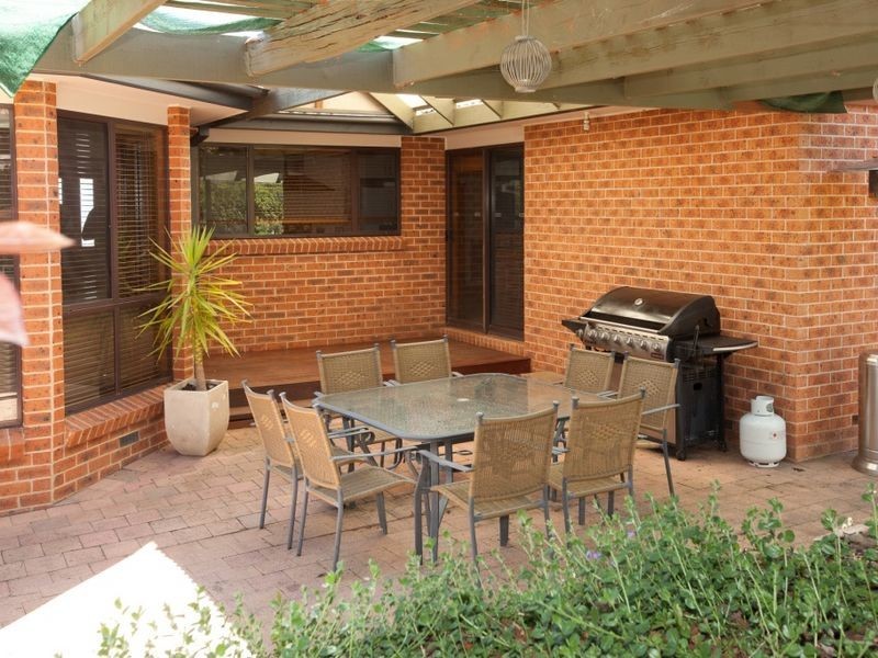 38 Mountain Circuit, Calwell ACT 2905