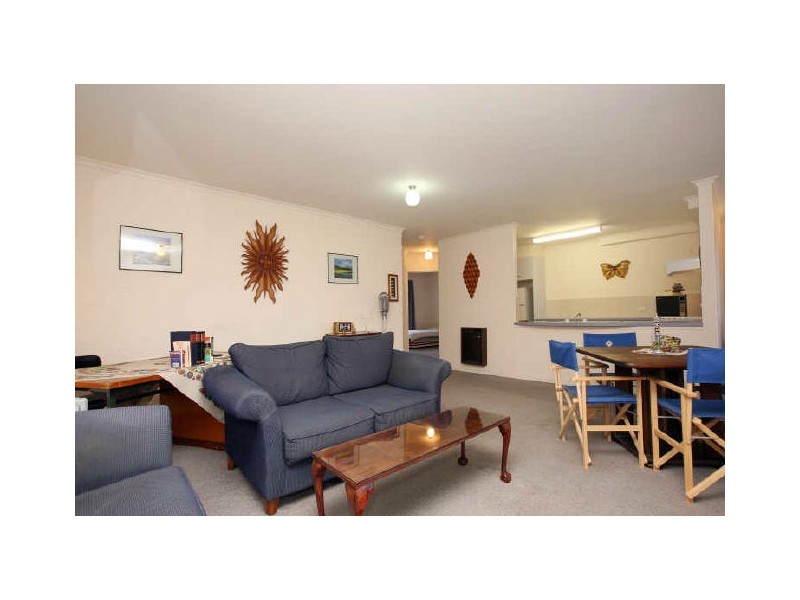 10/10 Tank Street, Phillip ACT 2606