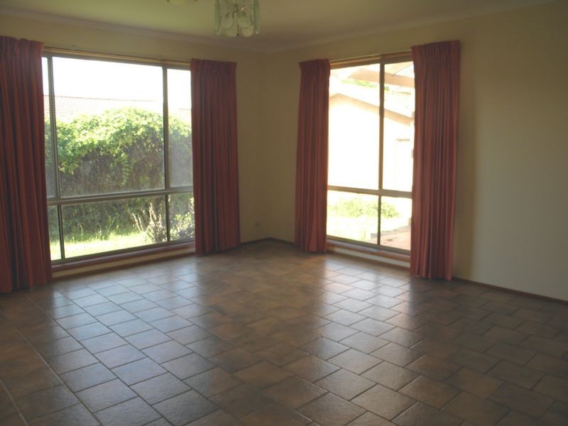 8 Dashwood Retreat, Bonython ACT 2905