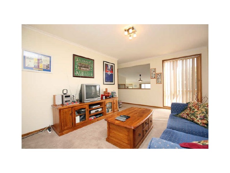 23 Mountain Circuit, Calwell ACT 2905