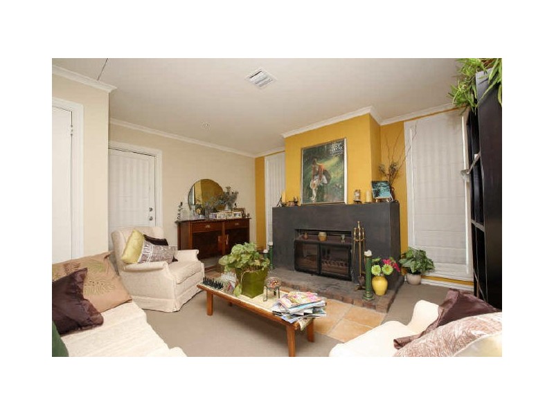 5 Calder Place, Holder ACT 2611