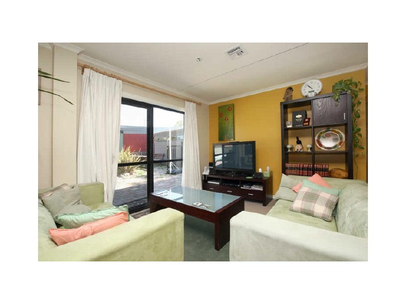 5 Calder Place, Holder ACT 2611