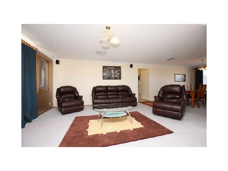 55 Smeaton Circuit, Banks ACT 2906