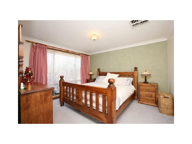 55 Smeaton Circuit, Banks ACT 2906