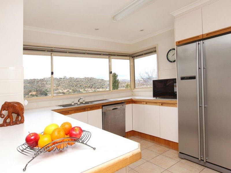 4 Luckins Place, Fadden ACT 2904