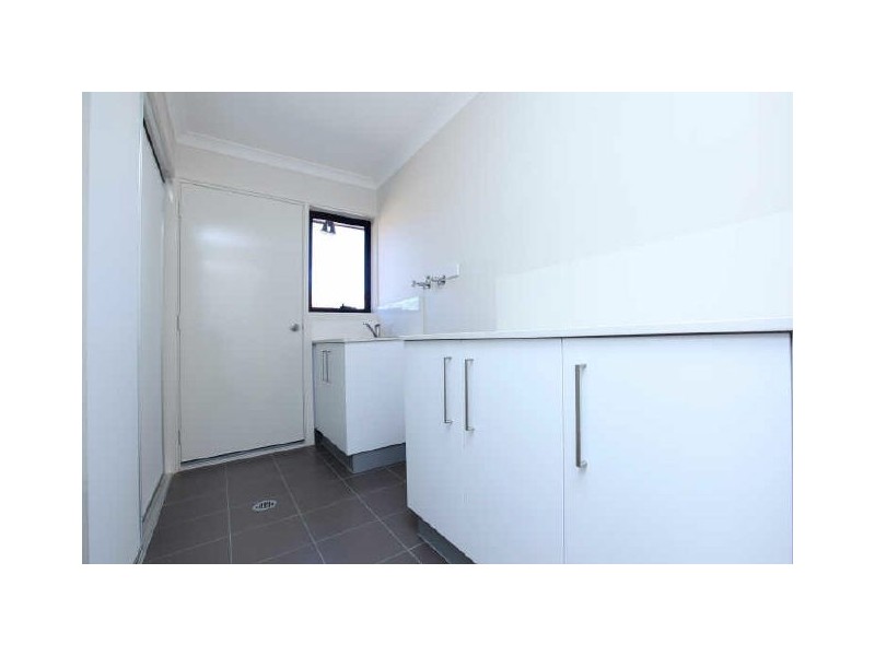 9 Elizabeth Jolley Street, Franklin ACT 2913