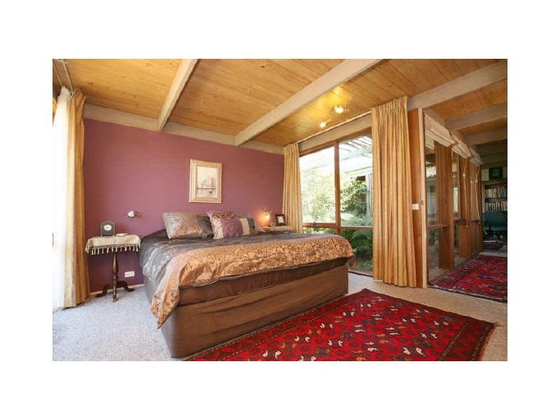 4 McCool Place, Gordon ACT 2906