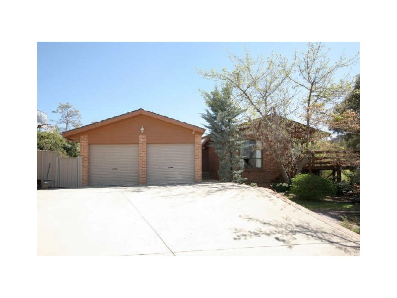 2 Venn Place, Kambah ACT 2902