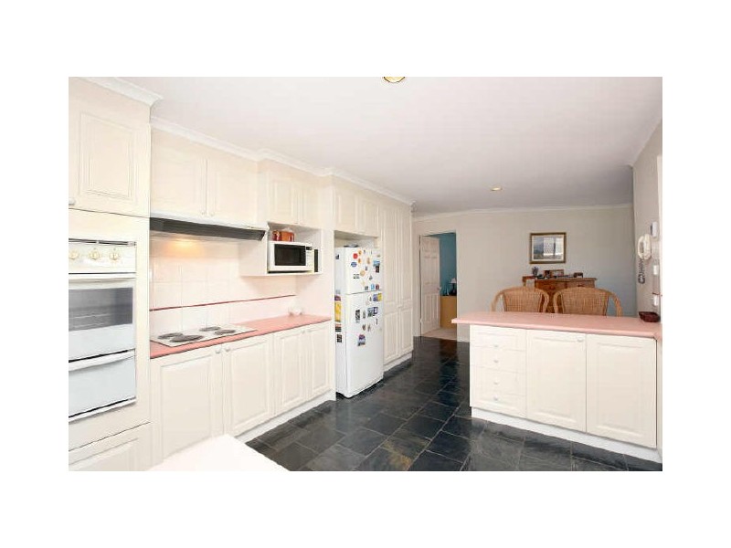 17 Blinkhorn Place, Gordon ACT 2906